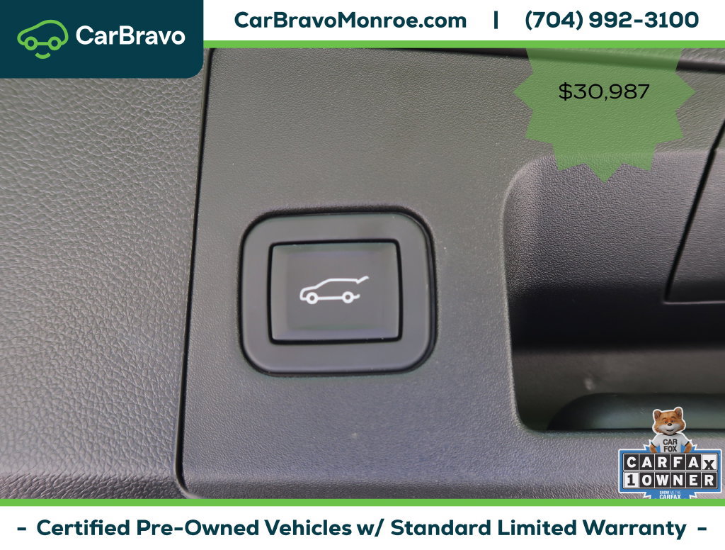 Certified 2024 Cadillac XT4 Luxury w/ Cold Weather Package FWD image 33
