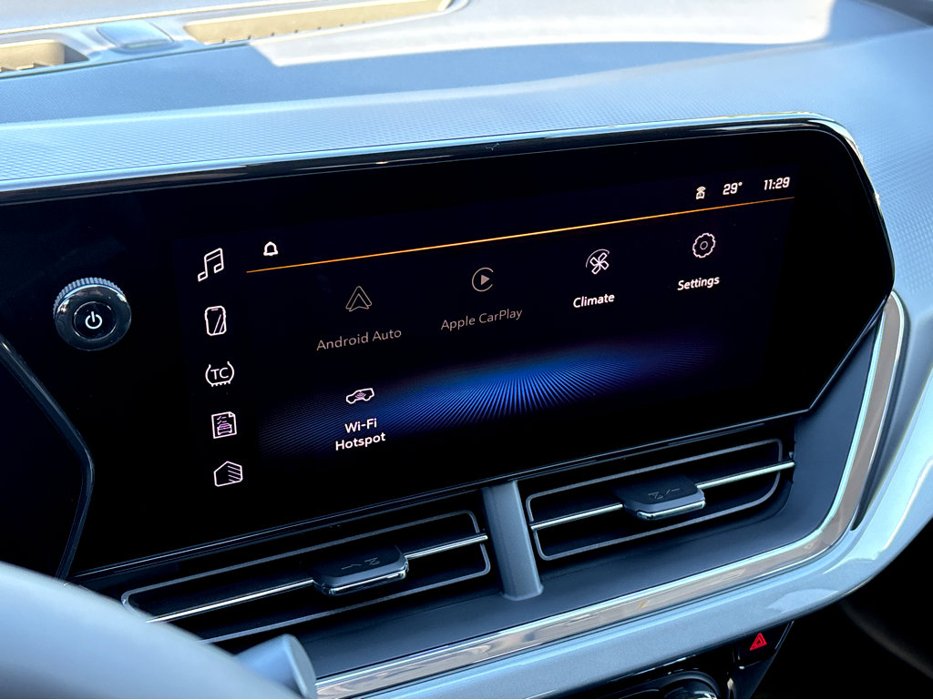 New 2025 Chevrolet Trax LT w/ Driver Confidence Package image 7