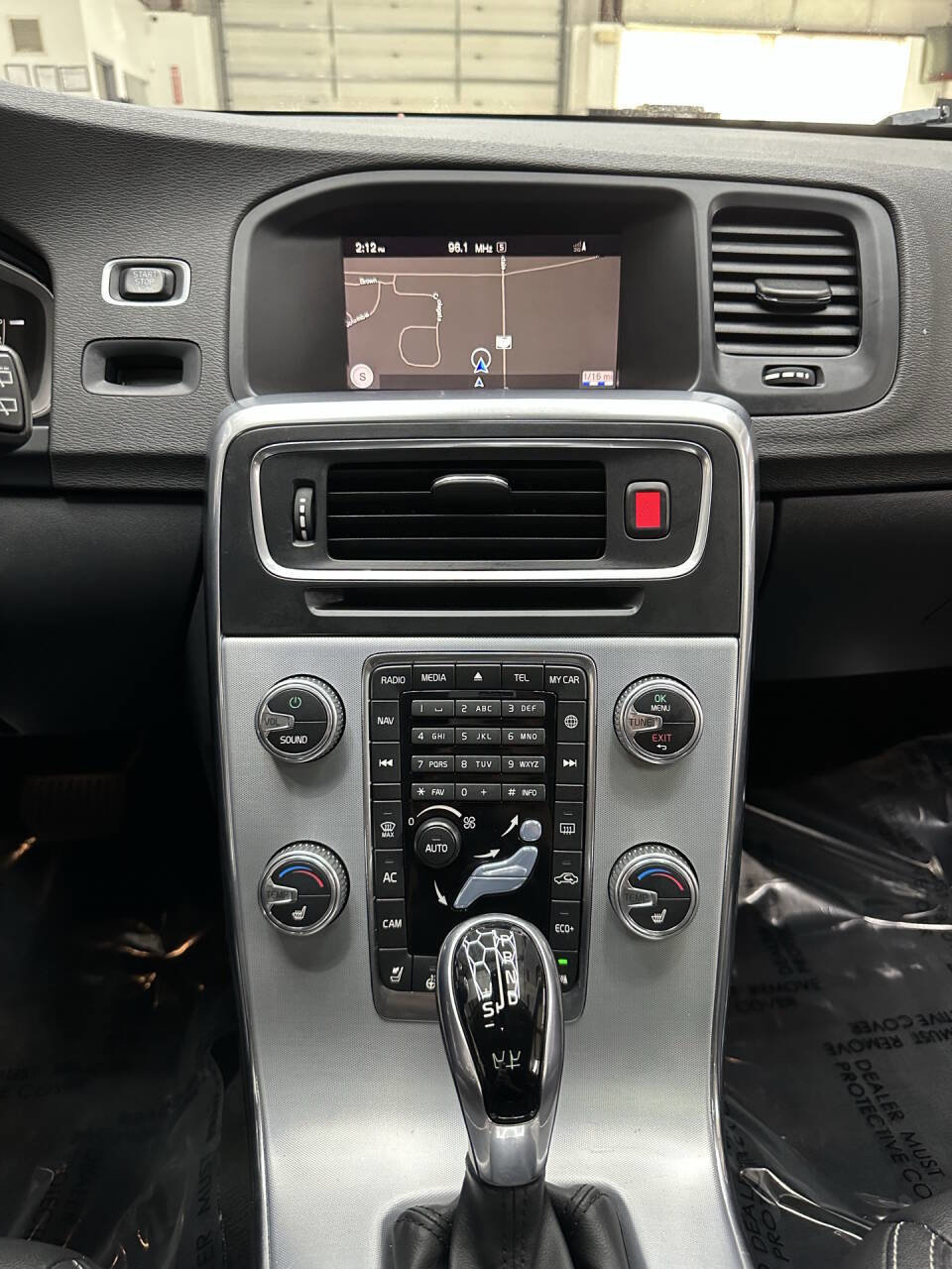 Used 2018 Volvo V60 T5 Dynamic w/ Vision Package image 28