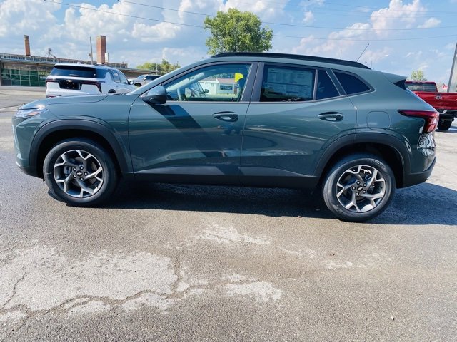 New 2025 Chevrolet Trax LT image 3