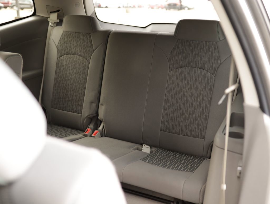 Used 2017 Chevrolet Traverse LT image 25