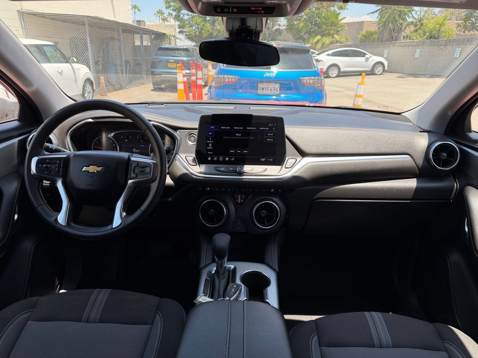 Used 2025 Chevrolet Blazer LT FWD image 34