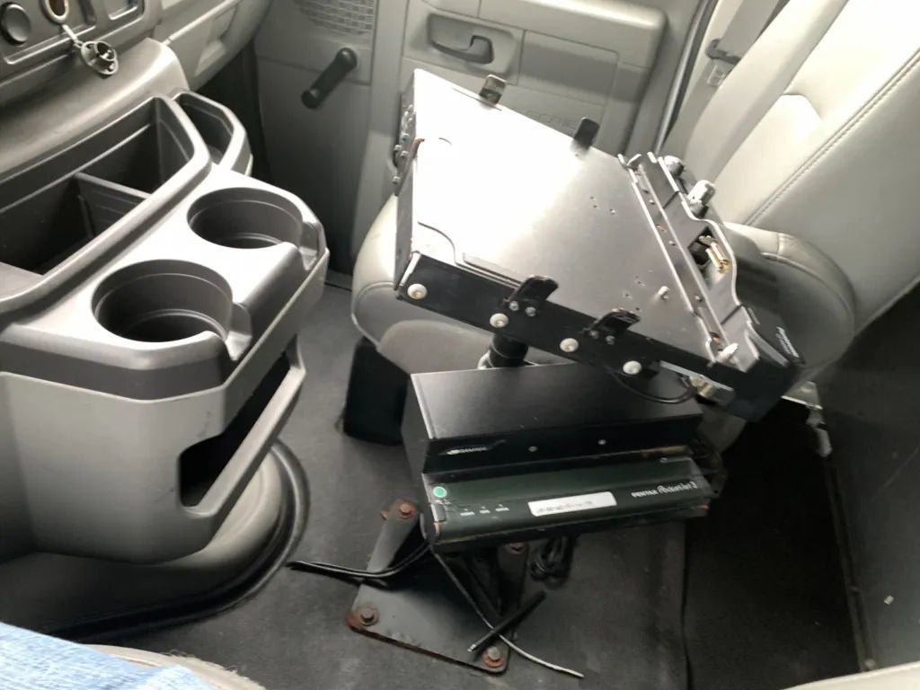 Used 2010 Ford E-250 and Econoline 250 image 14