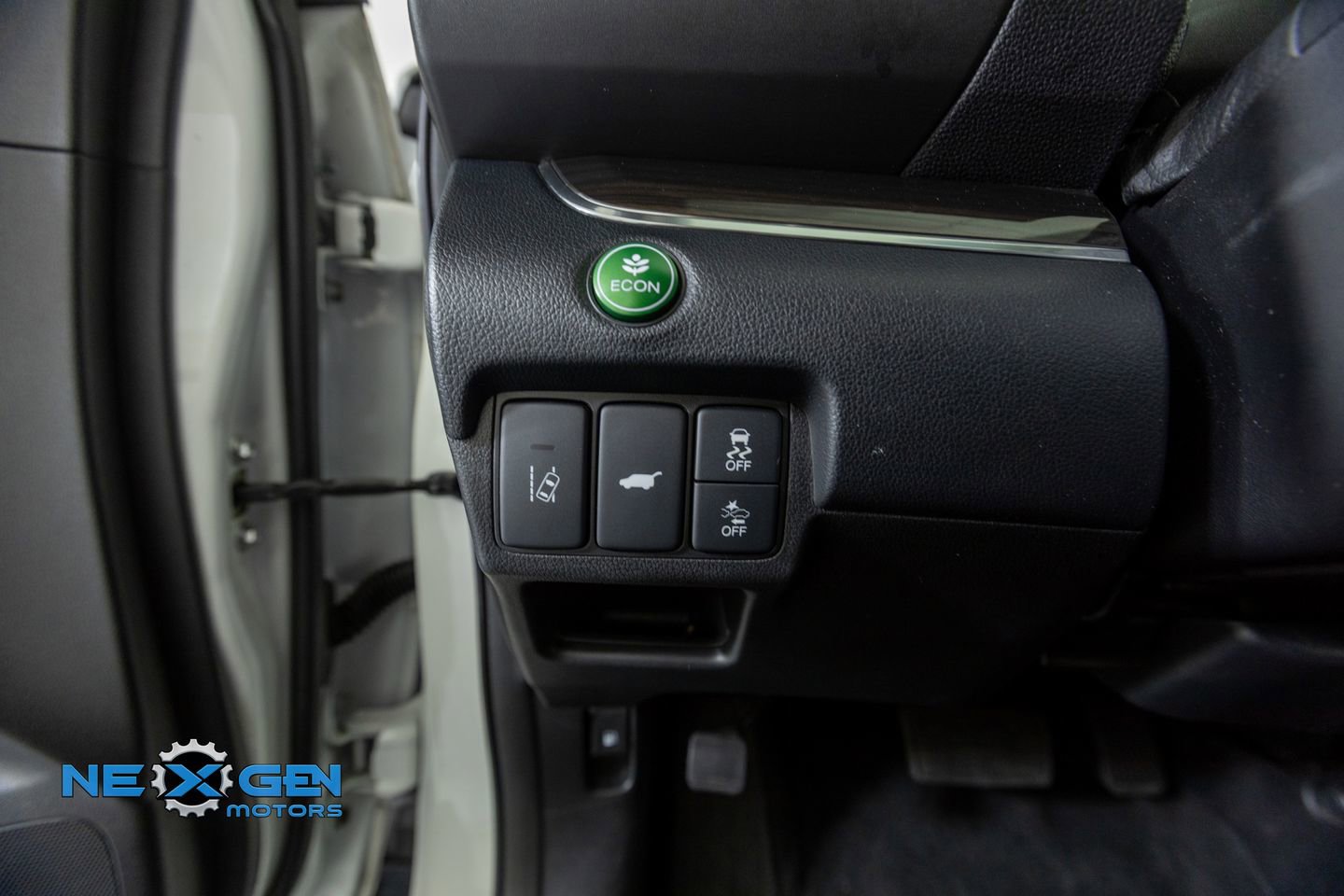 Used 2016 Honda CR-V Touring image 13