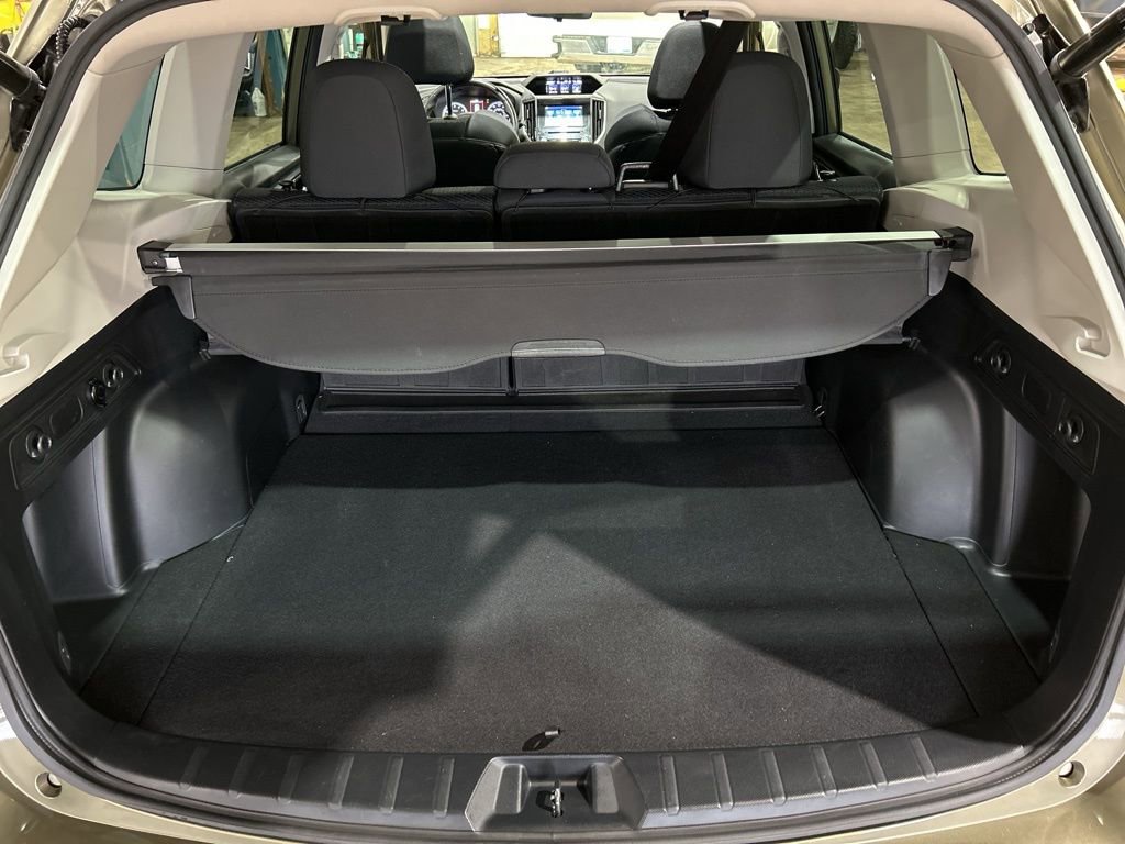 Used 2023 Subaru Forester Premium image 11