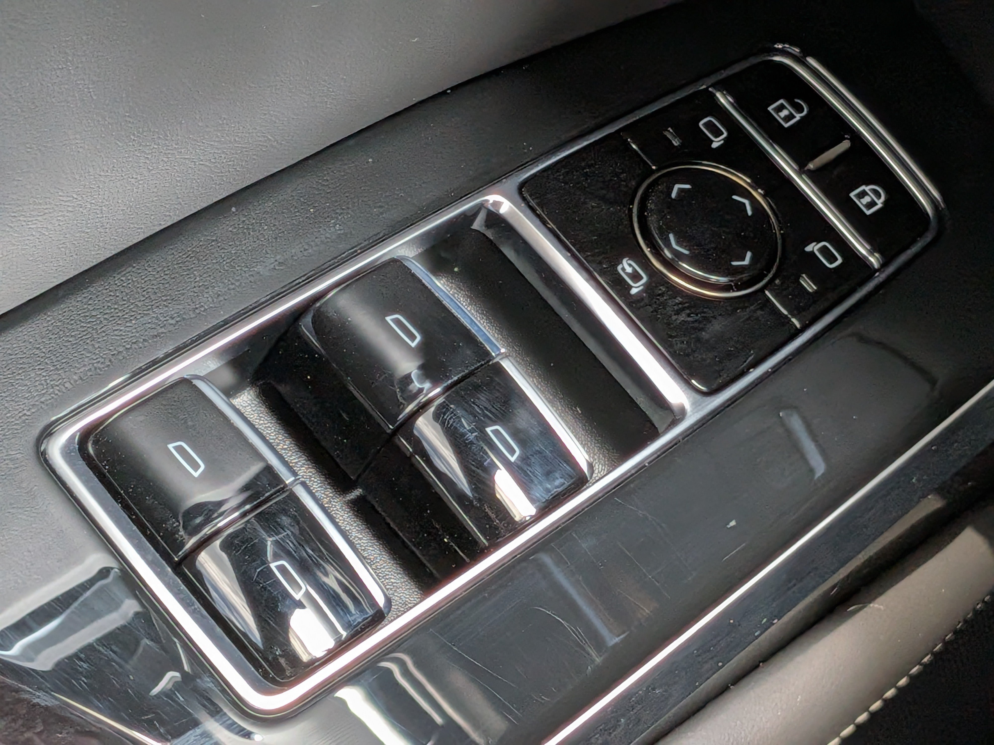 Certified 2026 Cadillac Escalade ESV Platinum Sport AWD/4WD image 26
