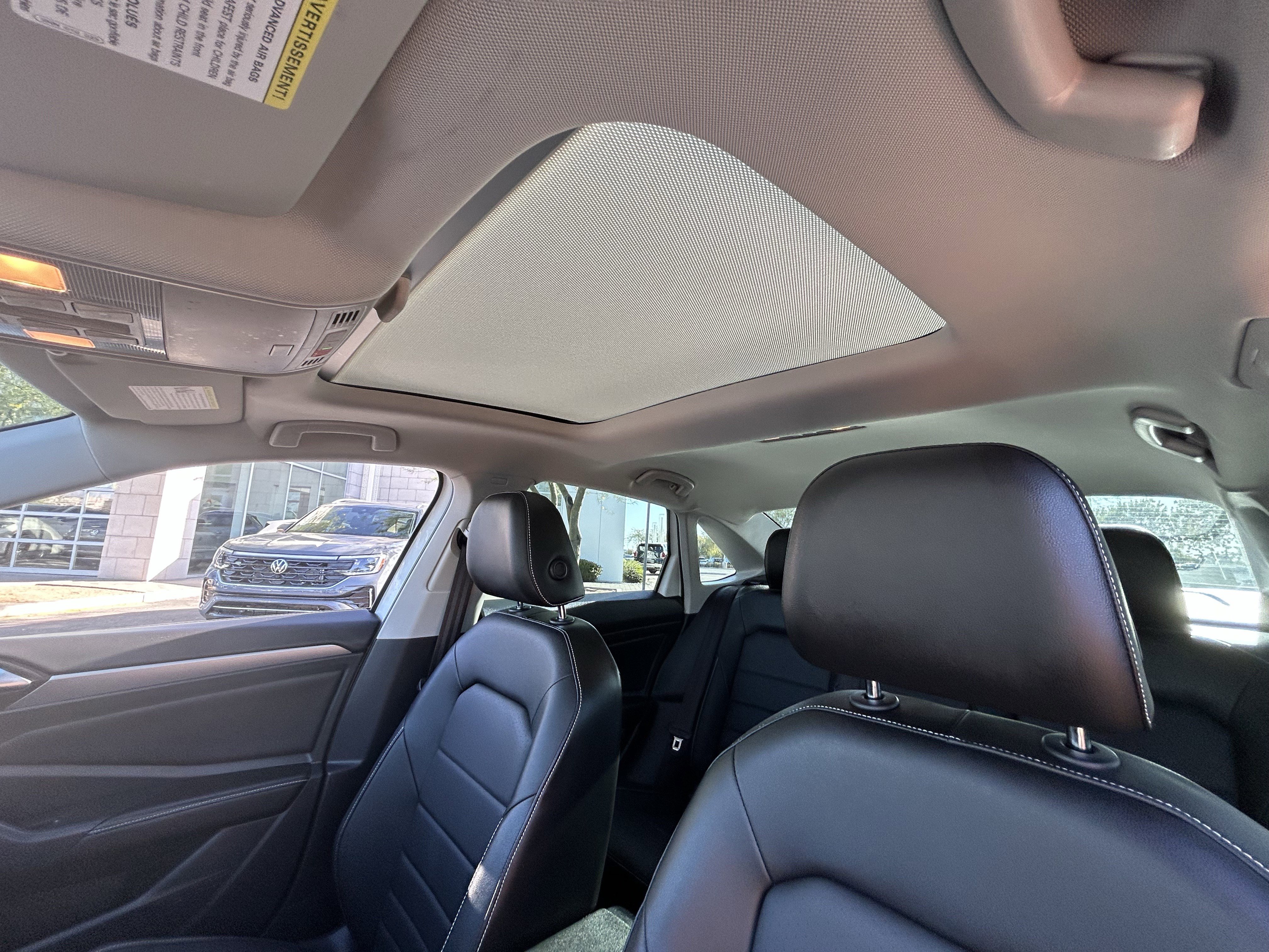 Used 2022 Volkswagen Jetta SE w/ Panoramic Sunroof Package FWD image 19