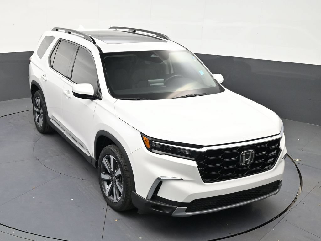 Used 2024 Honda Pilot Touring image 18