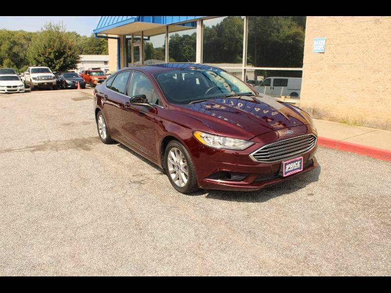 Used 2017 Ford Fusion SE w/ Fusion SE Technology Package FWD image 1