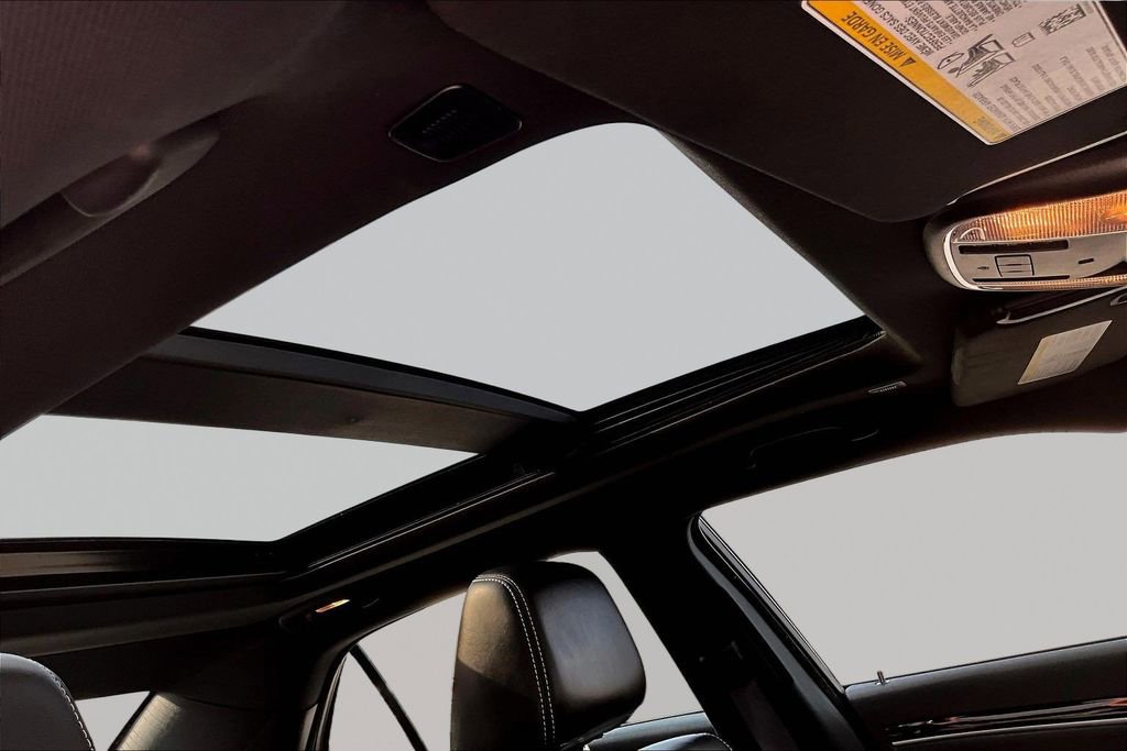 Used 2023 Chrysler 300 S w/ Comfort Group RWD image 28