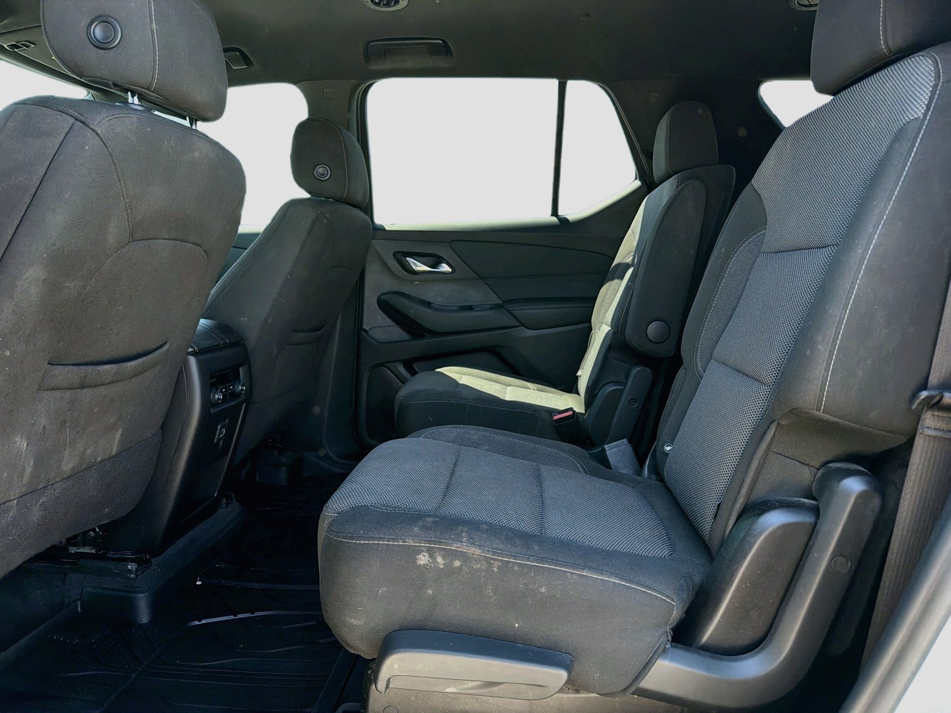 Used 2022 Chevrolet Traverse LT FWD image 26