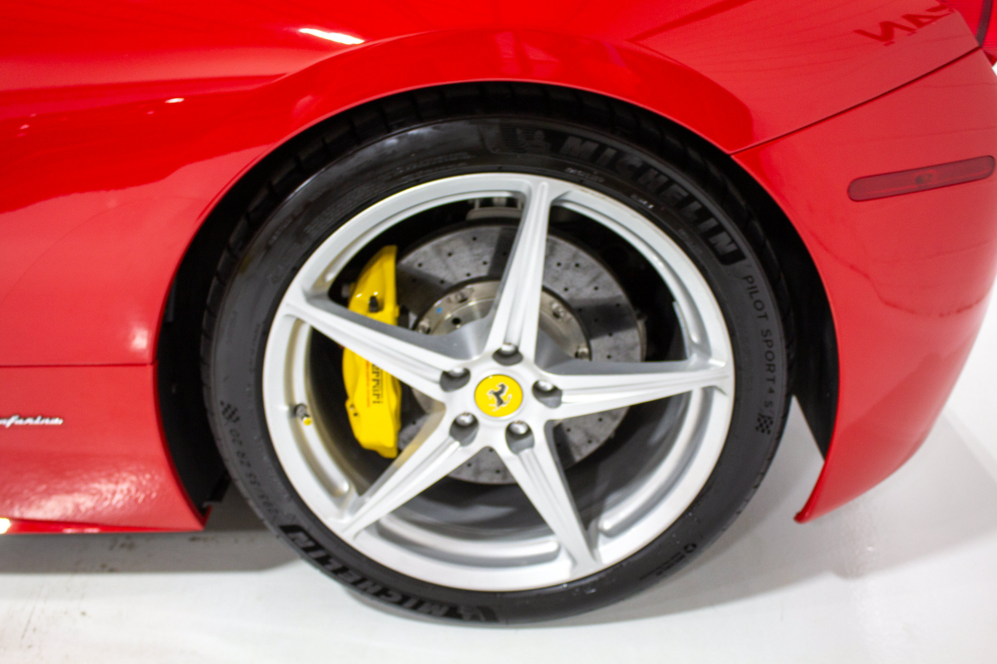 Used 2014 Ferrari 458 Italia Coupe RWD image 38