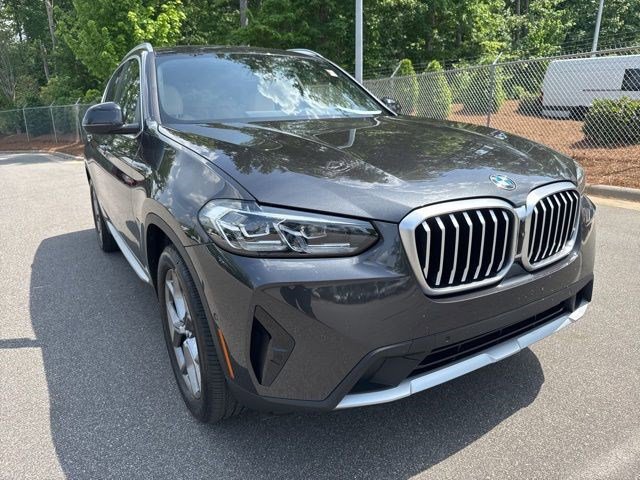Certified 2024 BMW X3 xDrive30i w/ Premium Package AWD/4WD image 3