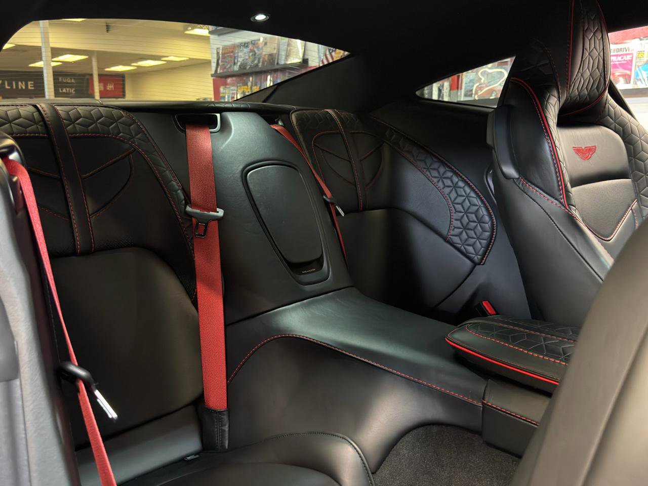 Used 2019 Aston Martin DBS Superleggera RWD image 33