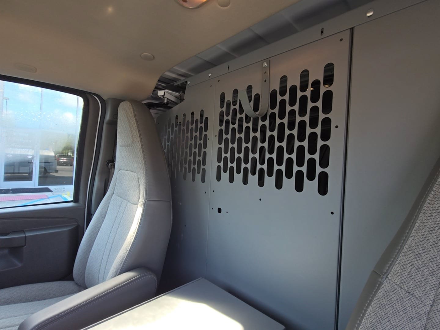 Used 2022 Chevrolet Express 2500 w/ Driver Convenience Package RWD image 19