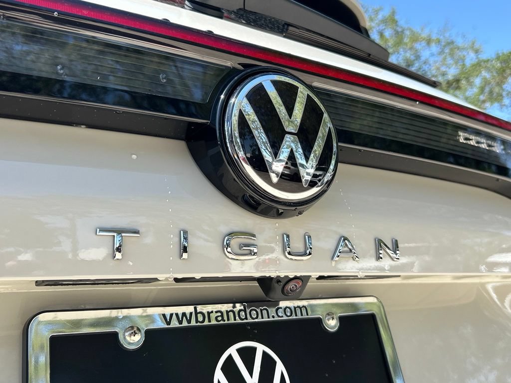 New 2026 Volkswagen Tiguan SEL R-Line AWD/4WD image 44