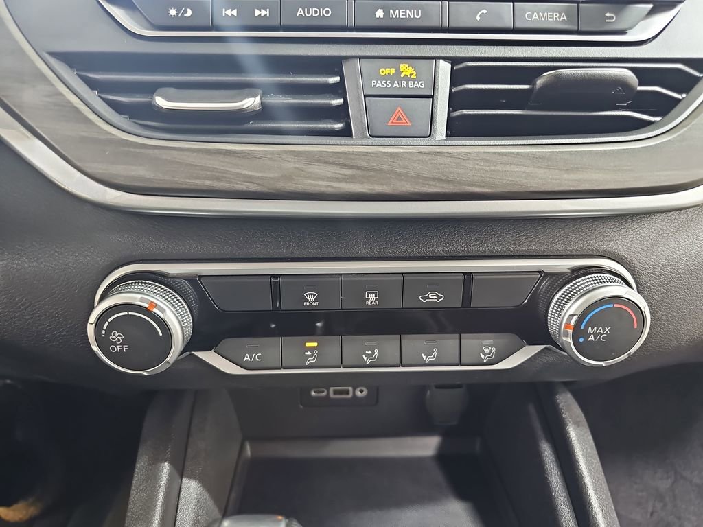 Used 2025 Nissan Altima 2.5 SV FWD image 28