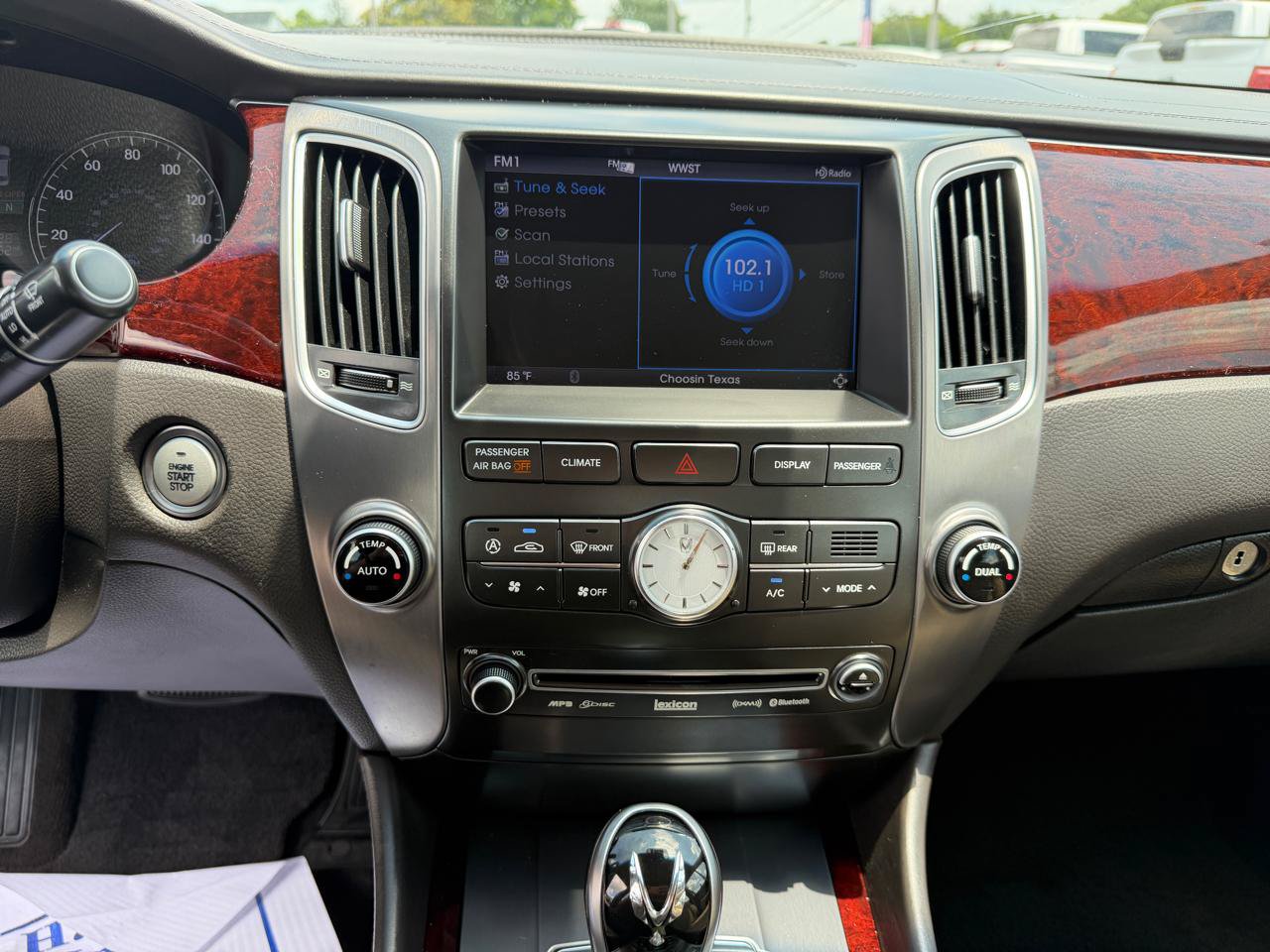 Used 2012 Hyundai Equus Signature RWD image 15
