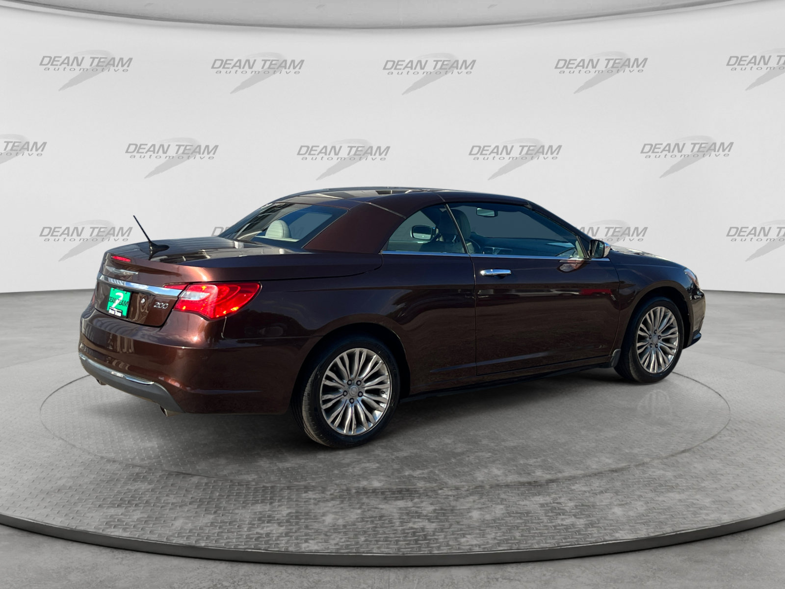Used 2013 Chrysler 200 Limited FWD image 8