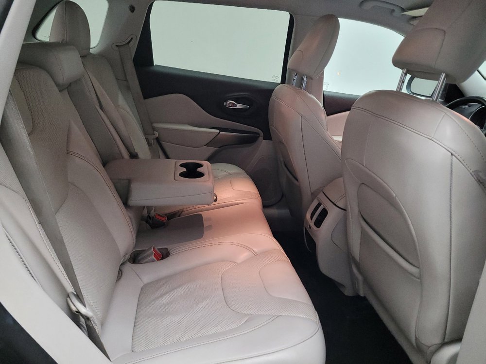 Used 2020 Jeep Cherokee Limited FWD image 19