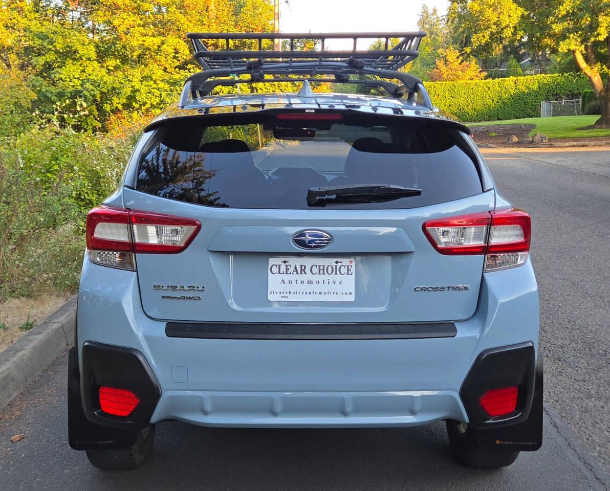Used 2018 Subaru Crosstrek 2.0i Premium w/ Eyesight System image 2
