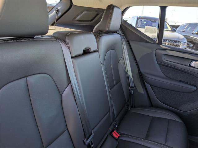 Used 2024 Volvo XC40 B5 Core w/ Climate Package image 22