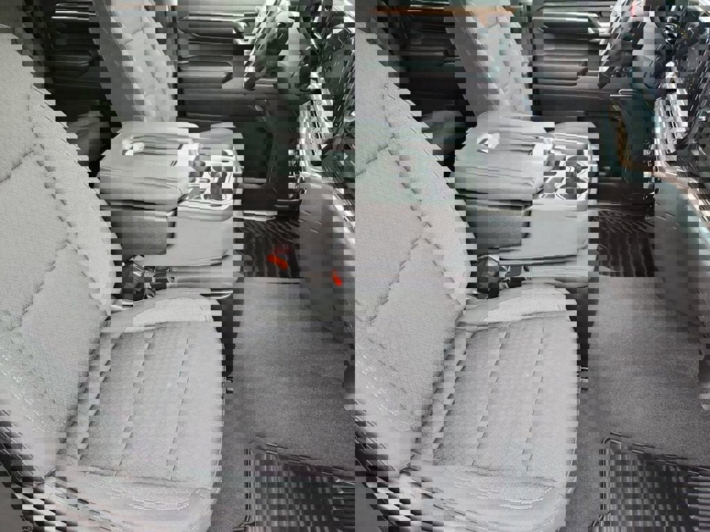 Used 2023 Chevrolet Silverado 1500 LT AWD/4WD image 15