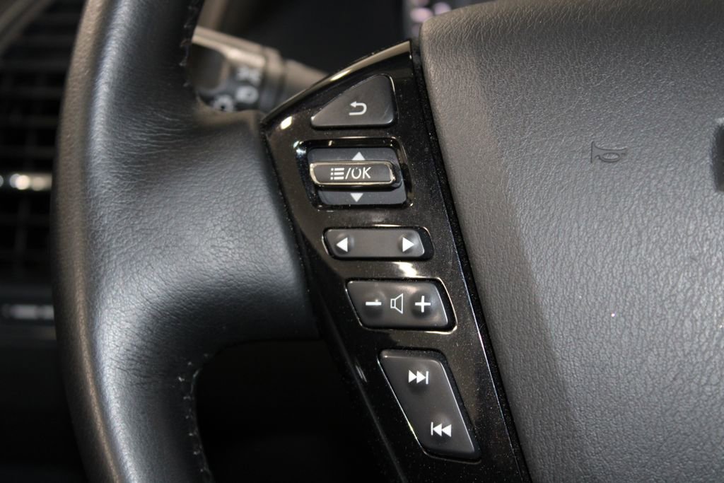 Used 2024 Nissan Armada SV image 37