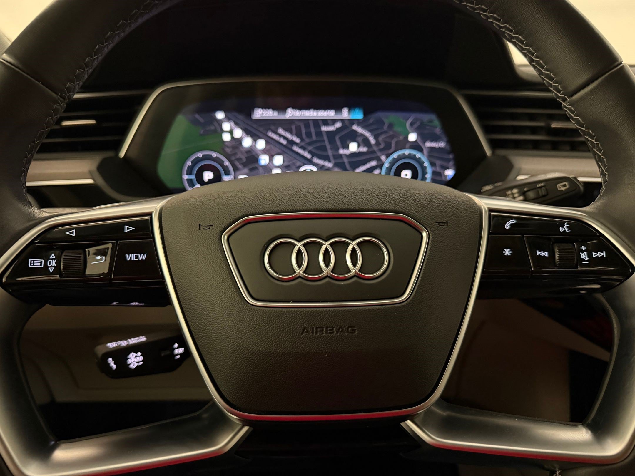 Certified 2023 Audi e-tron Premium Plus w/ Premium Plus Package AWD/4WD image 11
