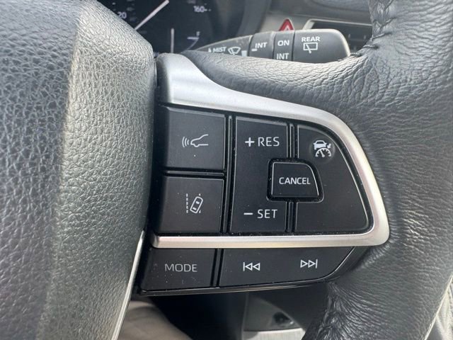 Used 2024 Toyota Sienna XLE image 23