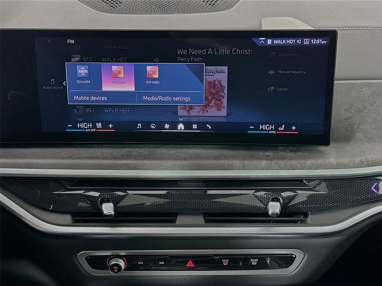 Certified 2024 BMW X6 xDrive40i image 15