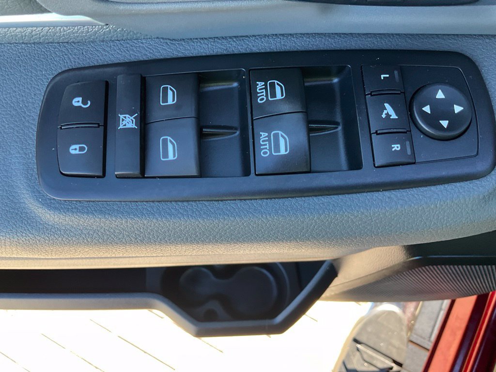 Used 2017 RAM 1500 Big Horn AWD/4WD image 29