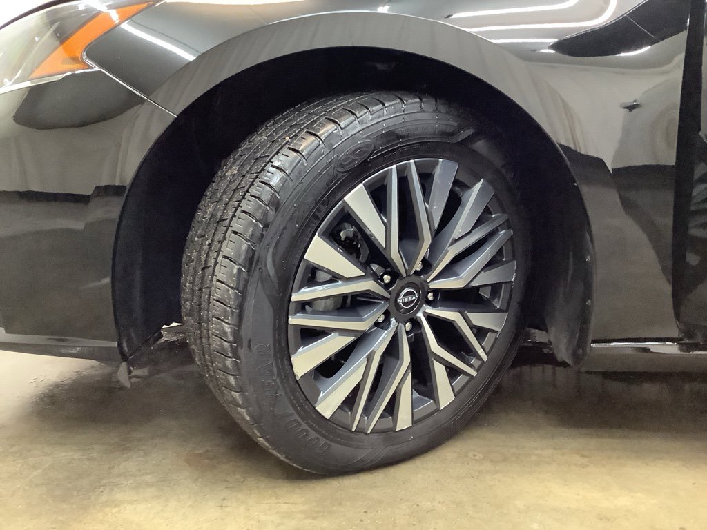 Used 2024 Nissan Altima 2.5 SV image 29