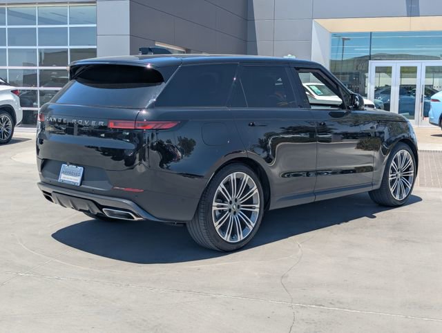 Used 2025 Land Rover Range Rover Sport SE AWD/4WD image 28