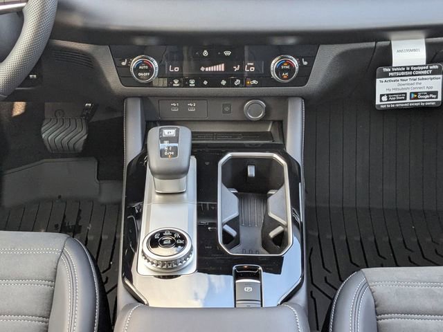New 2026 Mitsubishi Outlander Trail Edition image 17