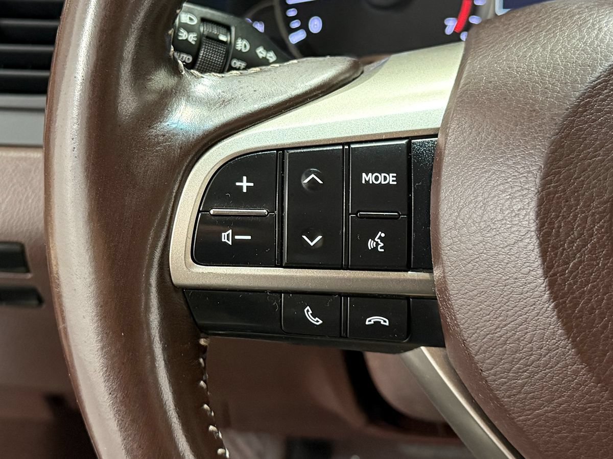 Used 2019 Lexus RX 350L Luxury w/ Accessory Package AWD/4WD image 20