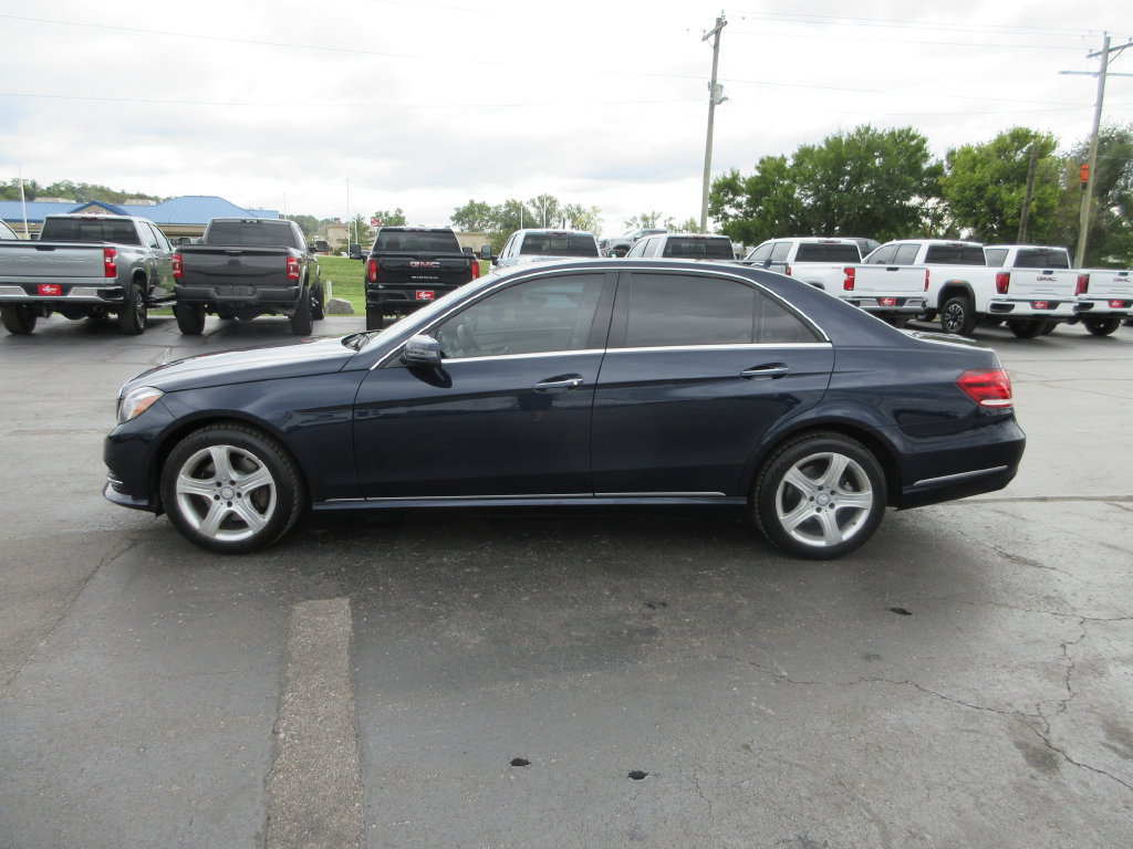 Used 2014 Mercedes-Benz E 350 4MATIC Sedan image 7