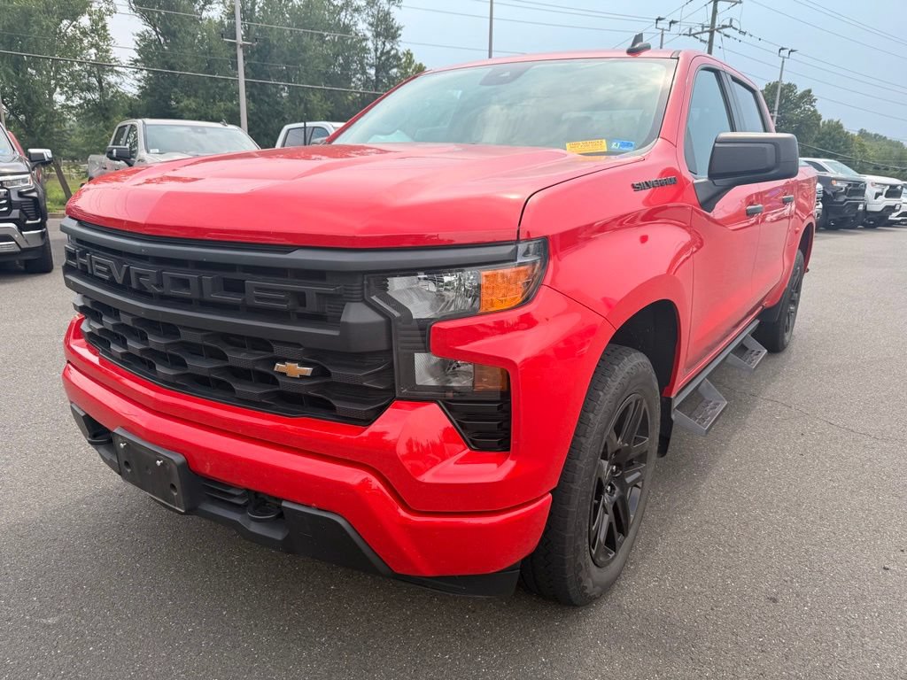 Used 2023 Chevrolet Silverado 1500 Custom AWD/4WD image 2