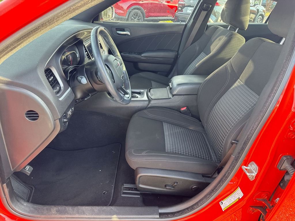 Used 2022 Dodge Charger SXT w/ Blacktop Package image 22