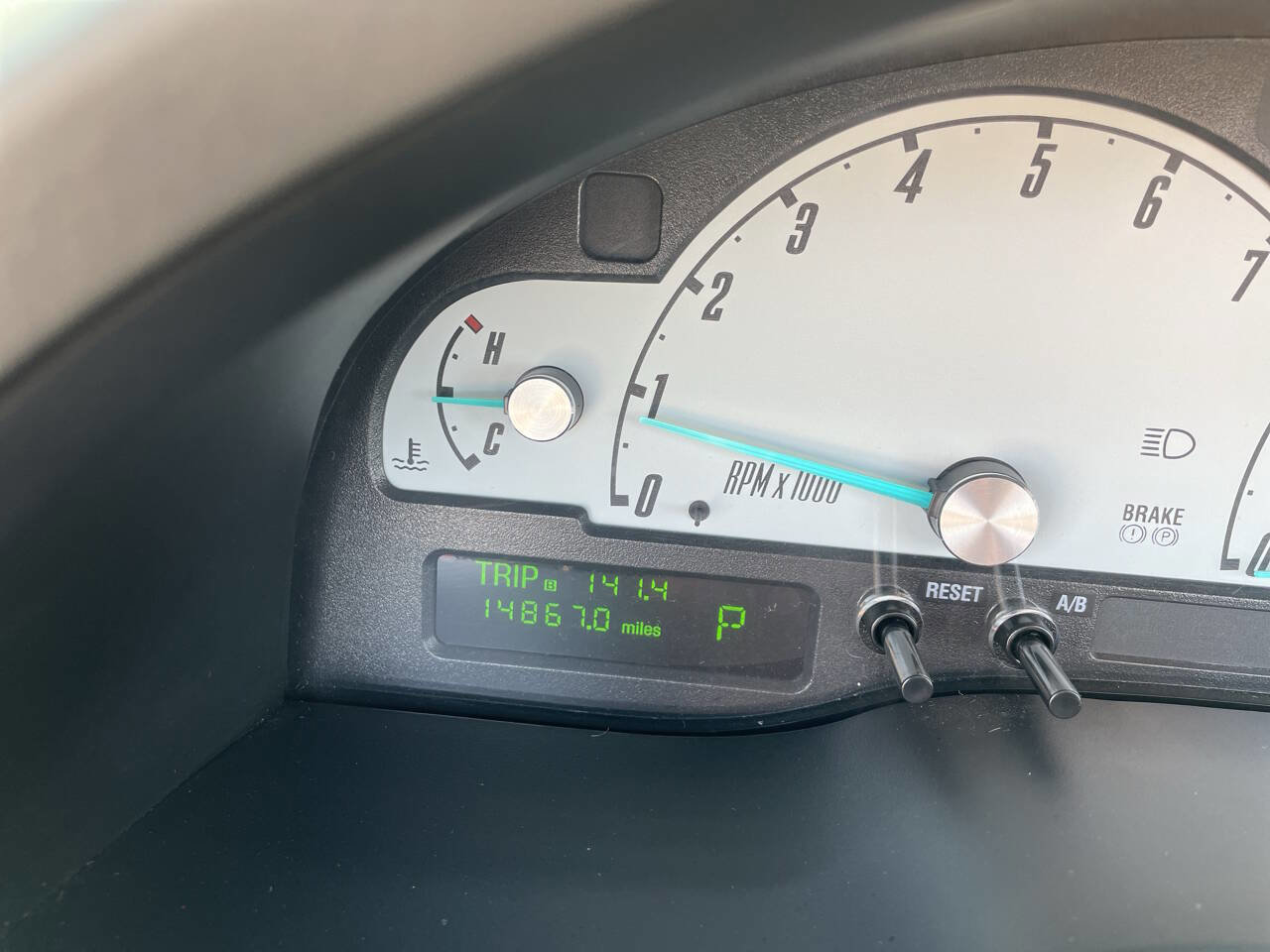 Used 2002 Ford Thunderbird Deluxe image 82