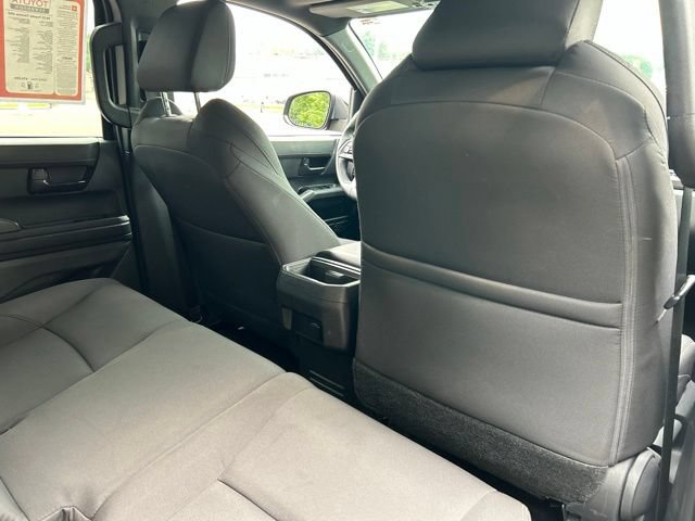 Certified 2025 Toyota Tacoma SR5 AWD/4WD image 38