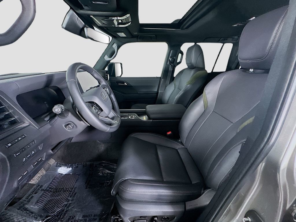 Used 2025 Lexus GX 550 image 5
