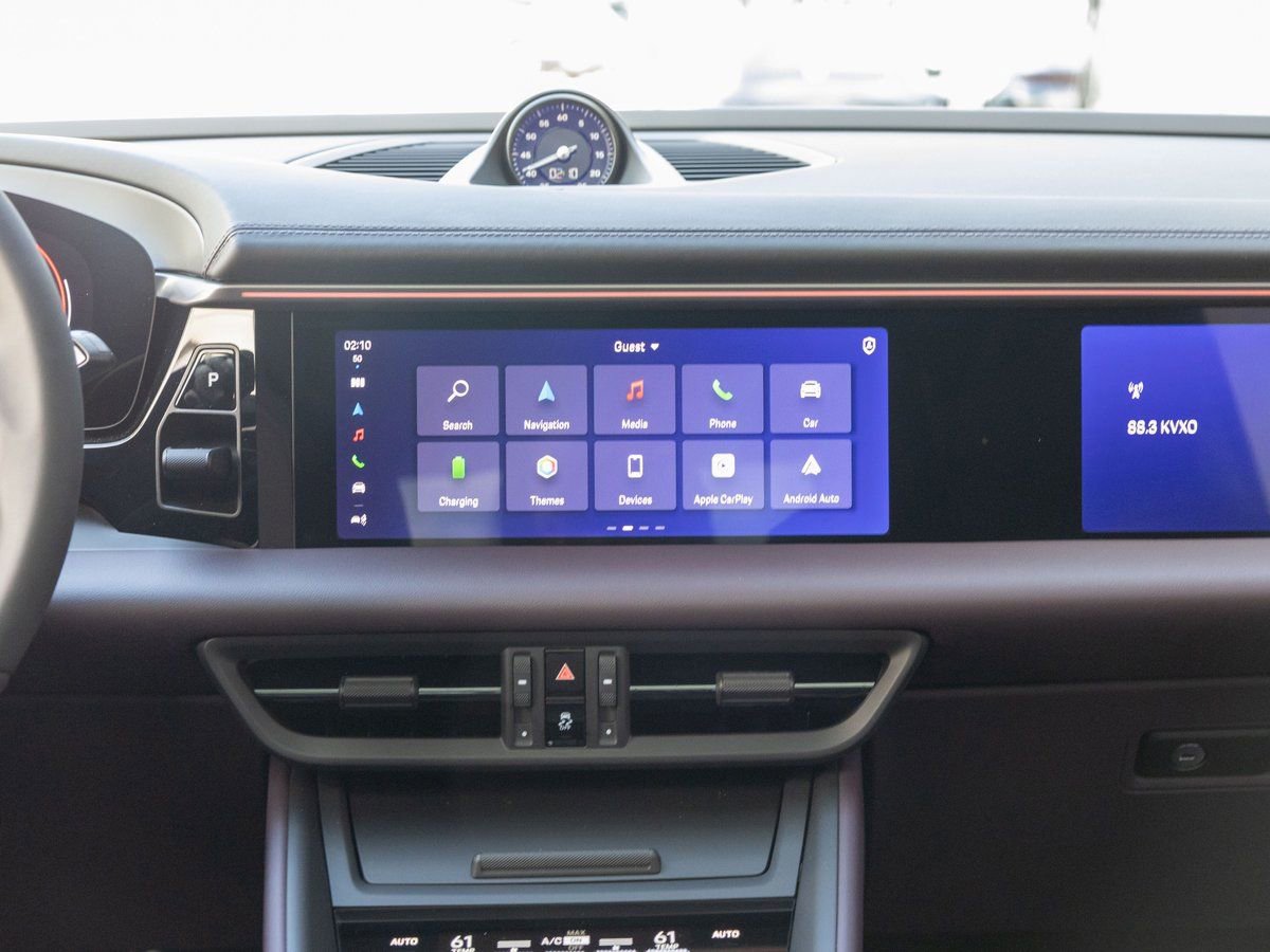 New 2025 Porsche Macan 4 Electric image 22