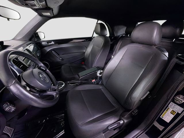 Used 2013 Volkswagen Beetle 2.0T image 11