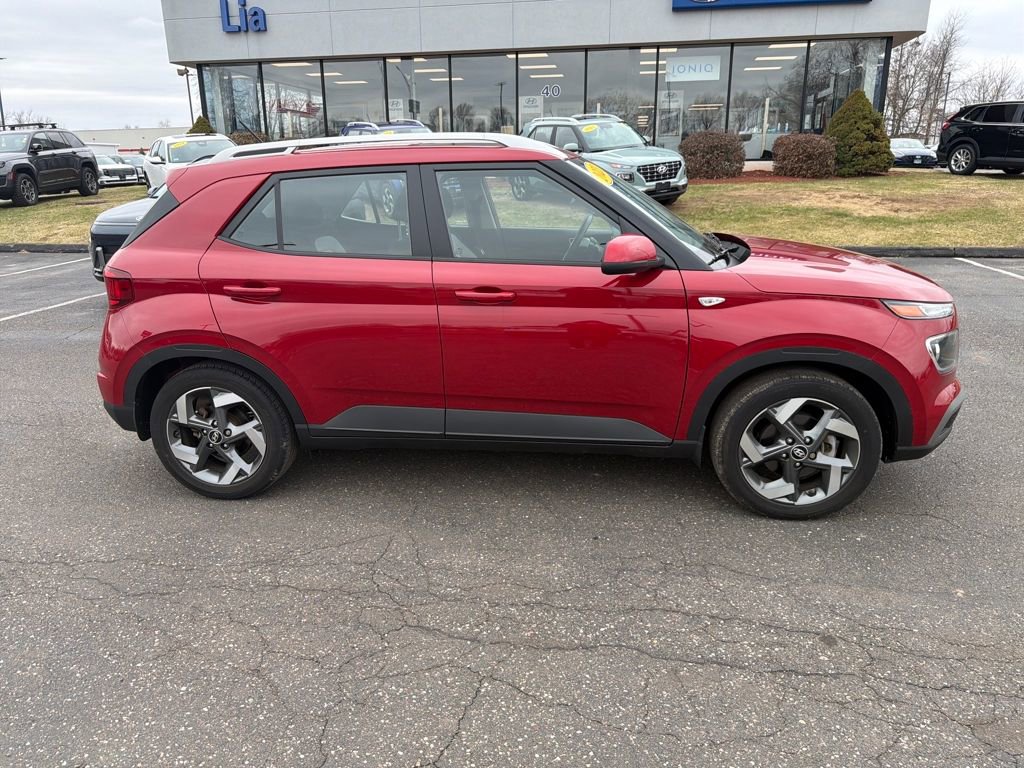 Certified 2023 Hyundai Venue SEL image 2