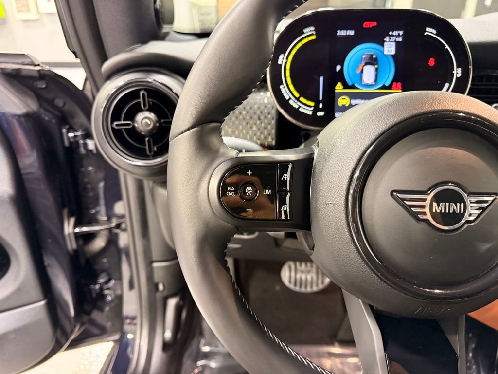 Certified 2024 MINI Cooper SE image 13