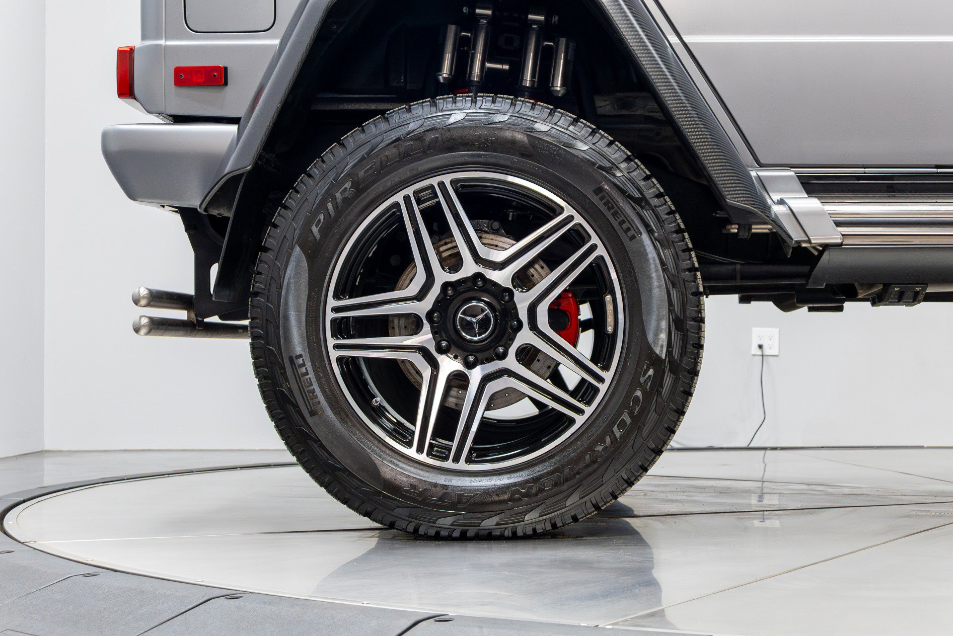 Used 2017 Mercedes-Benz G 550 Squared image 19