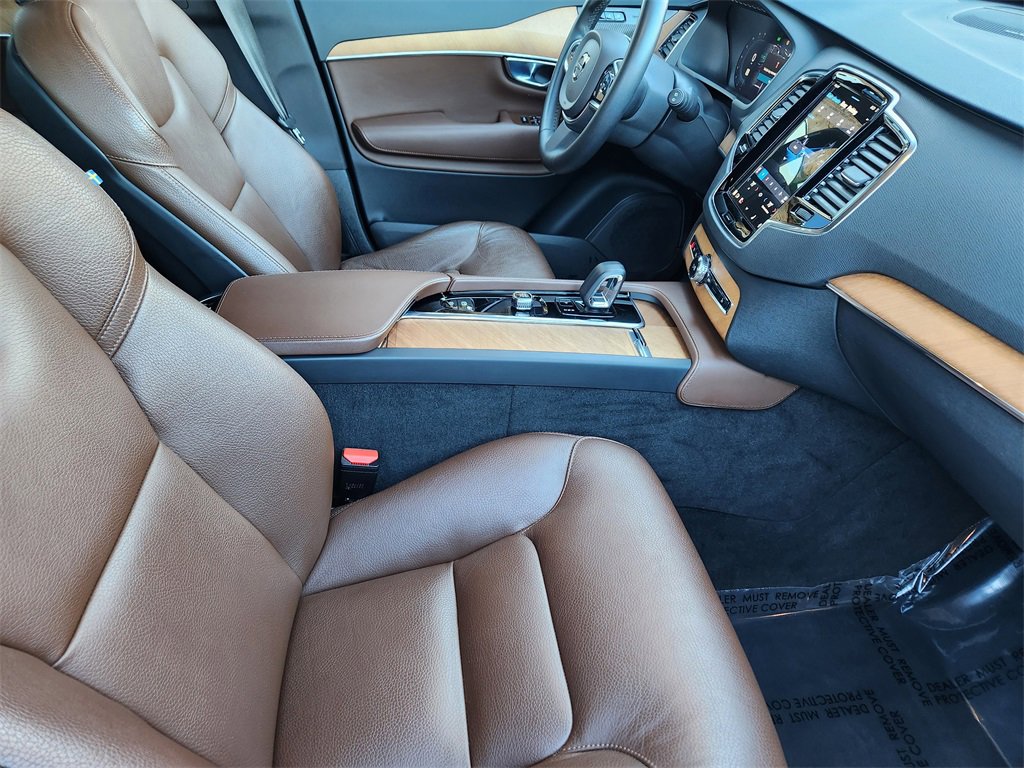 Used 2023 Volvo XC90 B5 Plus image 20