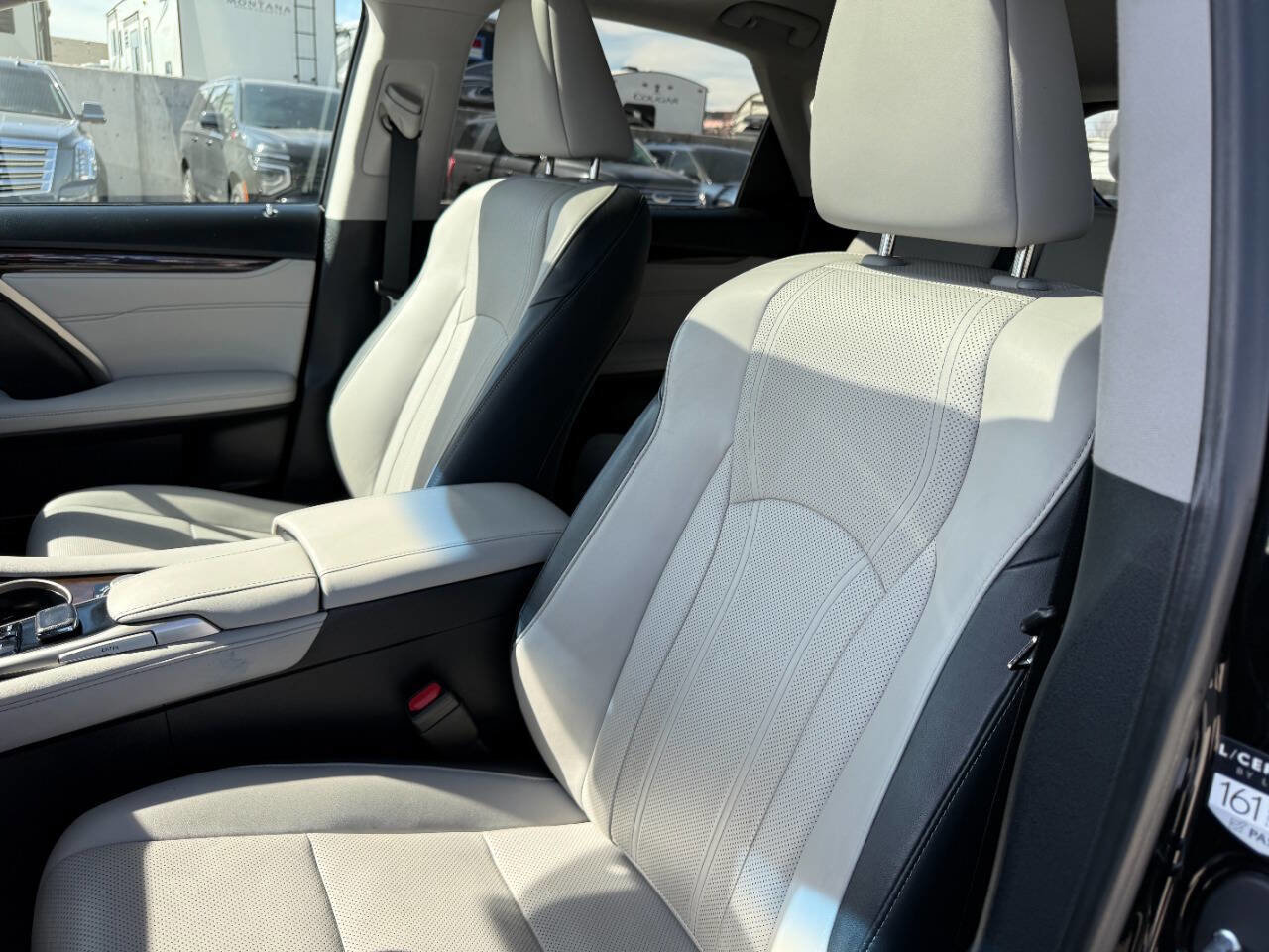 Used 2017 Lexus RX 350 Base AWD 4dr SUV w/ Premium Package image 16