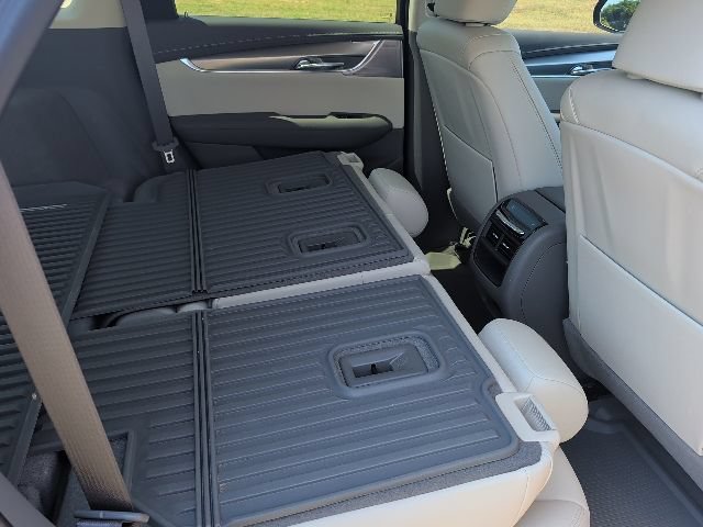 Used 2021 Cadillac XT5 Premium Luxury FWD image 11
